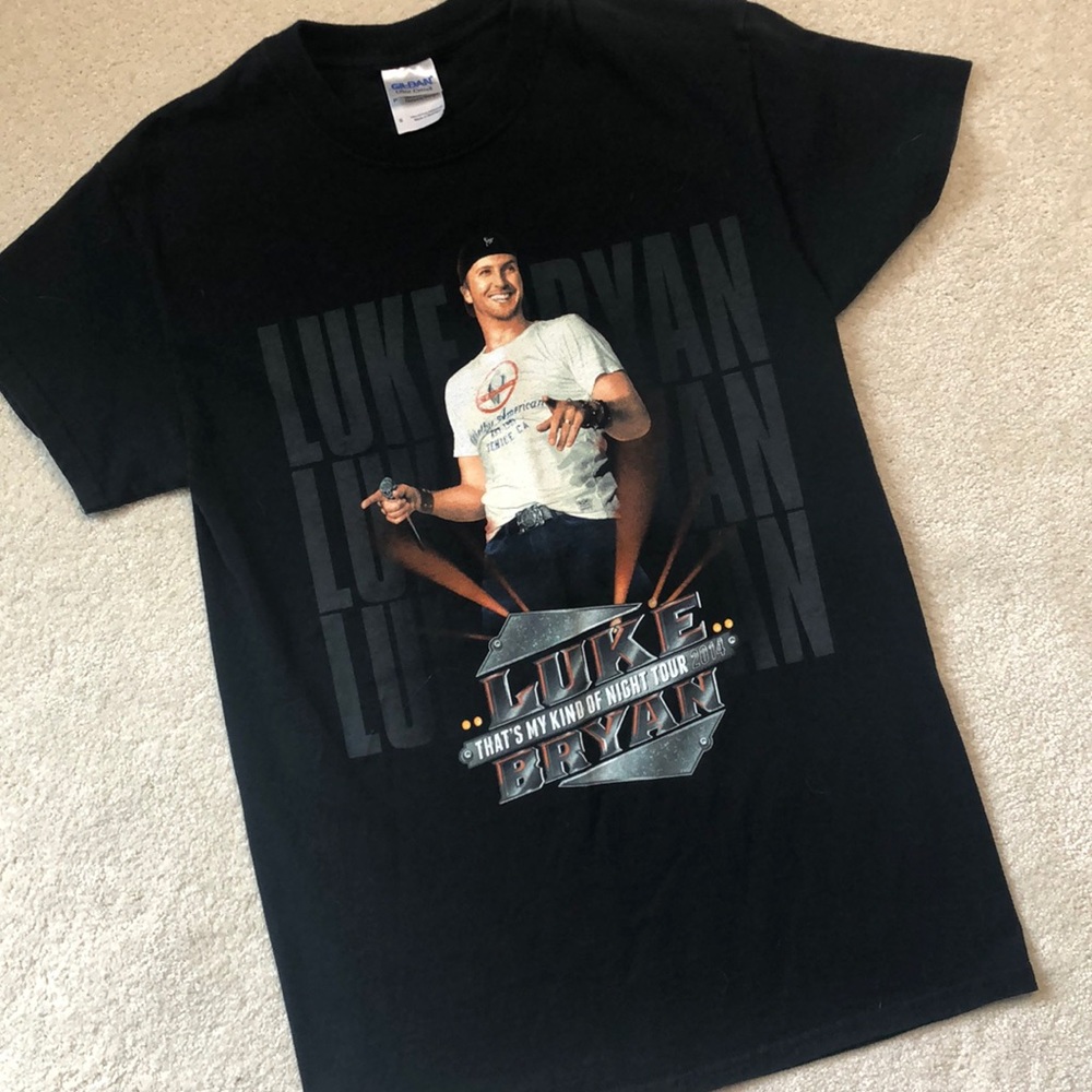 Size small Luke Bryan 2014 concert T-shirt.